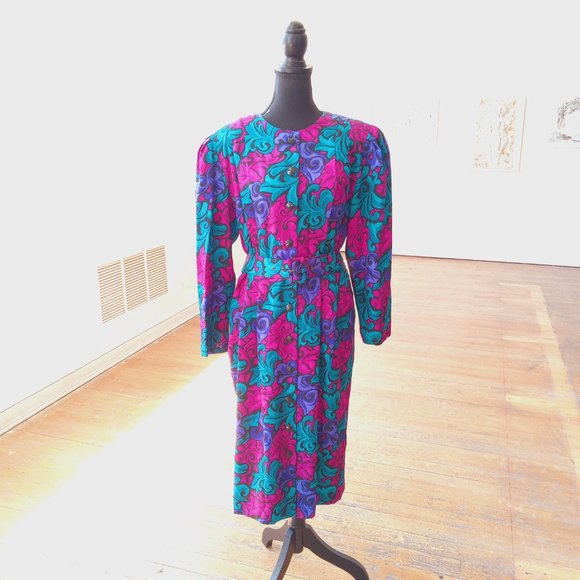 Vintage silk Button-Front floral midi dress with matching belt - Picture 9 of 11
